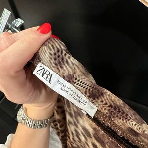 ZARA MIDI SKIRT 
Cheetah print 🐆